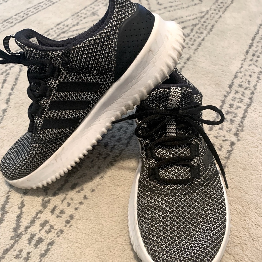 Boys adidas tennis shoes